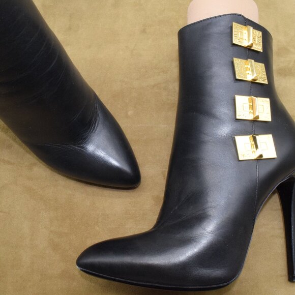 EUC Emilio Pucci 36 6M Black Leather Bootie Ankle Boots Heels Gold Turnlock Logo - Picture 6 of 16